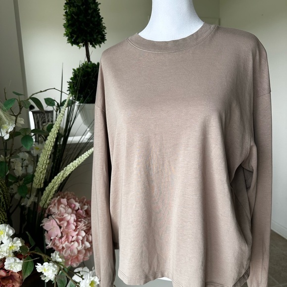 Madewell Tops - Madewell Tan Long Sleeve Relaxed Hoodie
